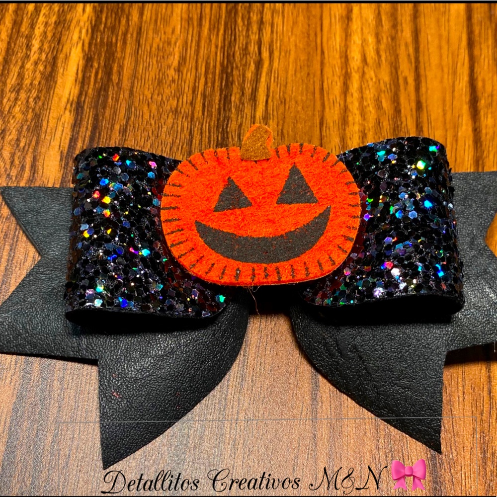 Pumpkin Hair Bow! 🎃🎃🛍